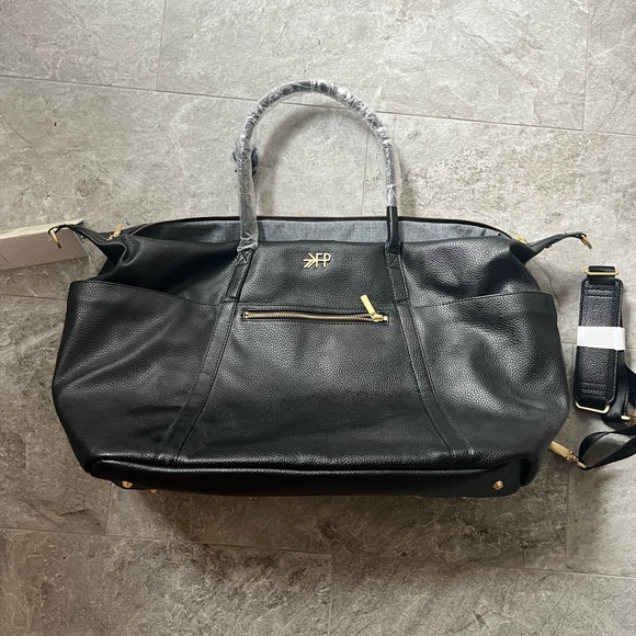 Freshly Picked Ebony Weekender Bag NWT - Picture 2 of 13